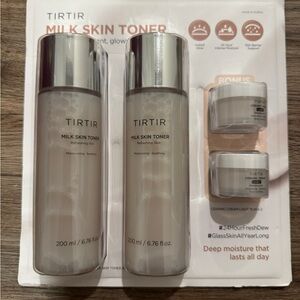 TIRTIR Milk Skin Toner - Hydrating Refreshing Skin (White)